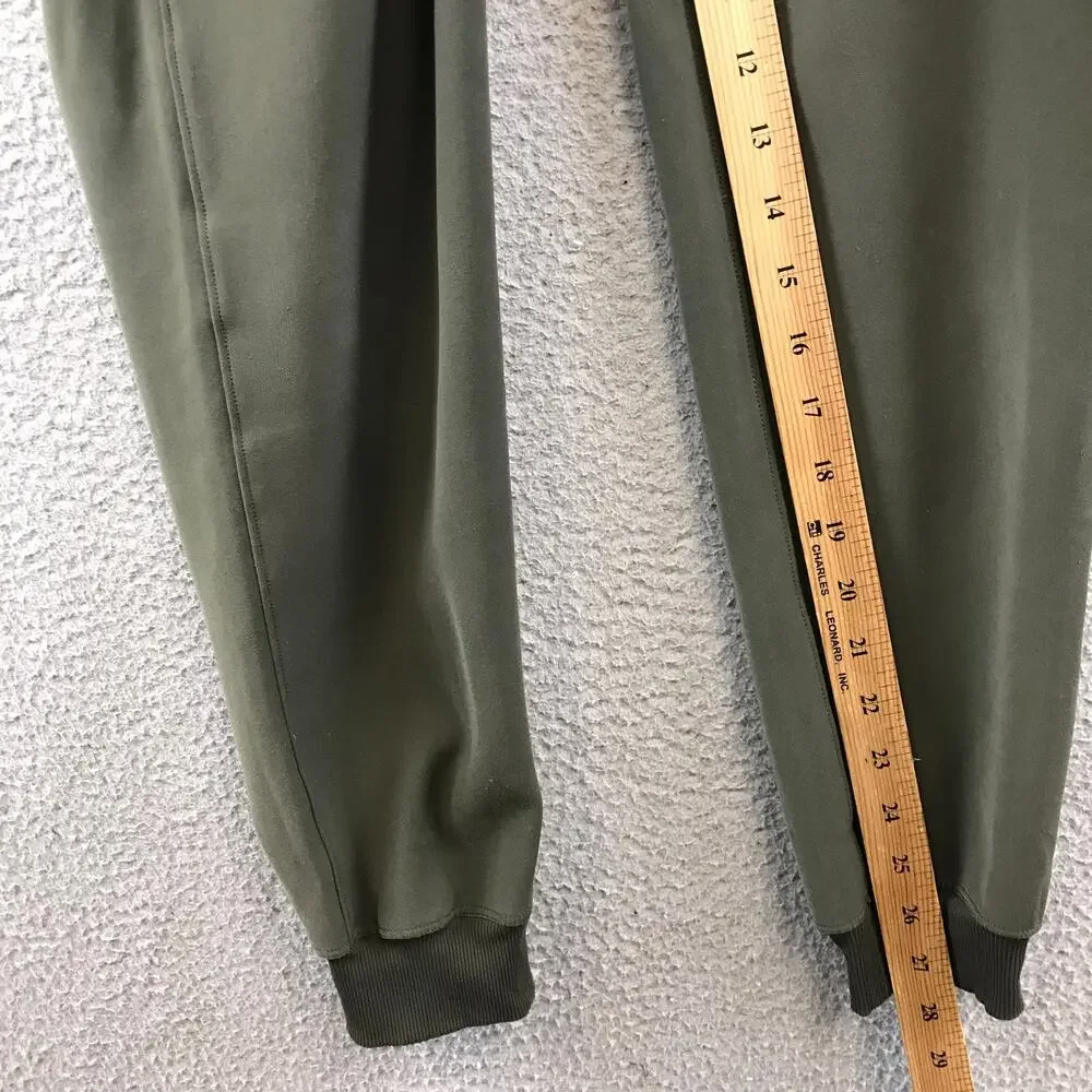 Lululemon On the Fly Jogger in Dark Olive pant size 2